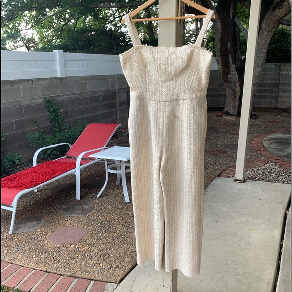 NWOT Black Halo Jumpsuit White/ beige sparkles 12 - Picture 1 of 16